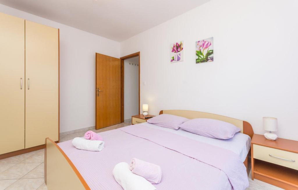Apartments Mikulic Biograd Na Moru Luaran gambar
