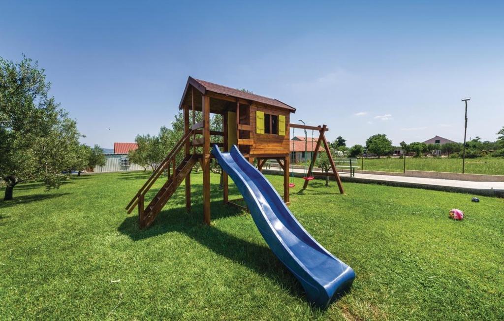 Apartments Mikulic Biograd Na Moru Luaran gambar