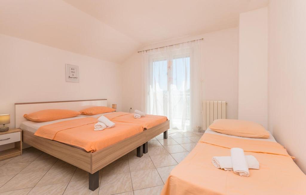 Apartments Mikulic Biograd Na Moru Luaran gambar