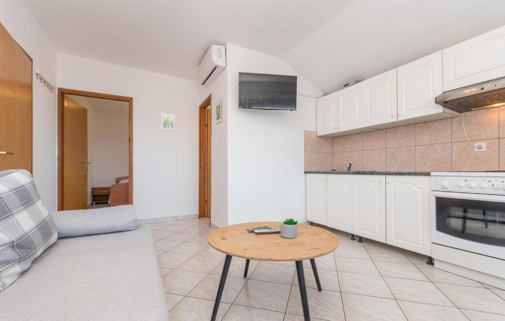 Apartments Mikulic Biograd Na Moru Luaran gambar