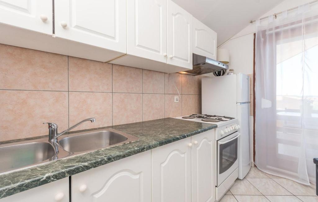 Apartments Mikulic Biograd Na Moru Luaran gambar