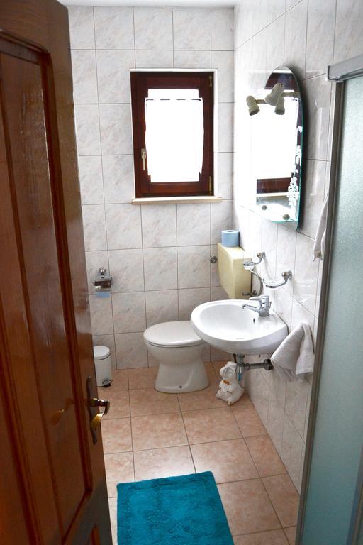 Apartments Mikulic Biograd Na Moru Luaran gambar