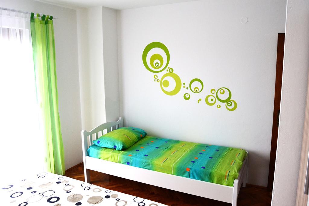 Apartments Mikulic Biograd Na Moru Luaran gambar